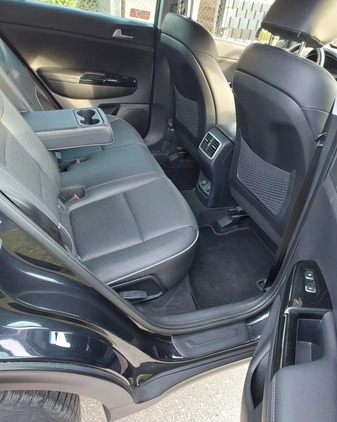 Kia Sportage cena 71000 przebieg: 179000, rok produkcji 2017 z Sochaczew małe 277